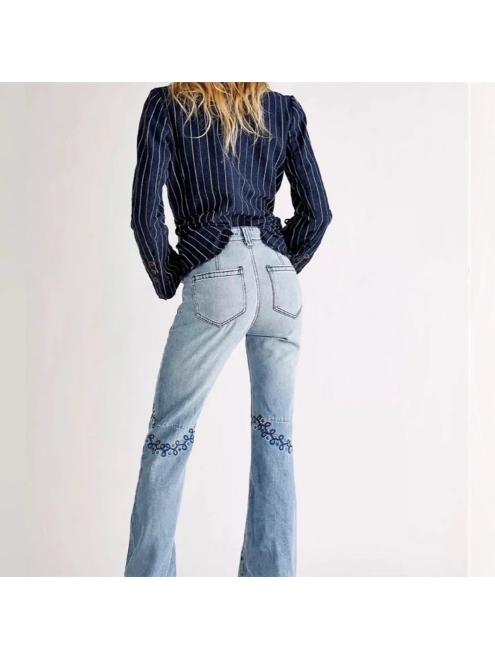 We The Free-Embellished Flare Star Jeans 🌟 - Picture 4 of 15
